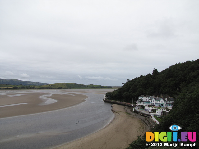 SX23694 Portmeirion estuary